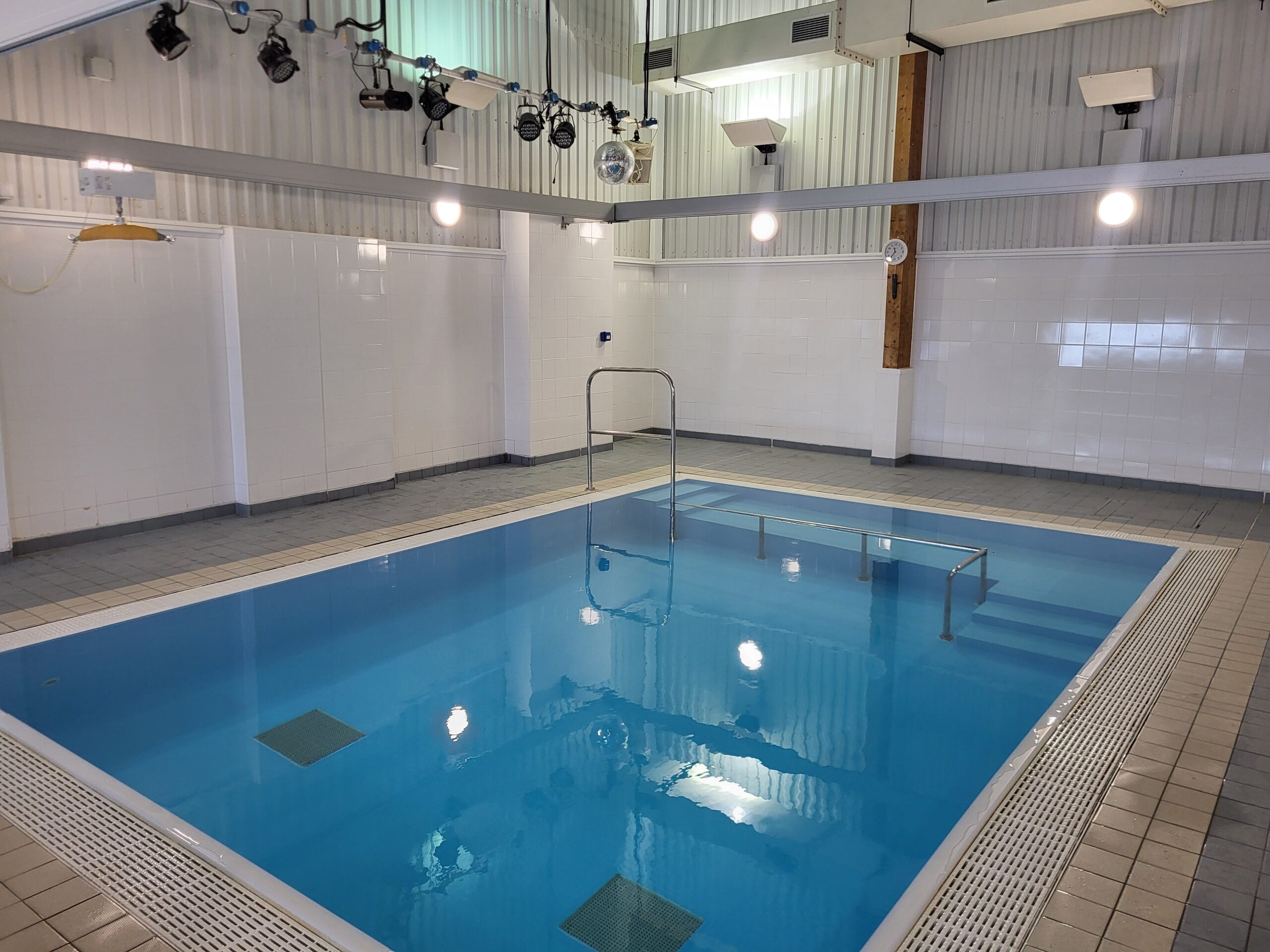 Hadley Learning Comm Pool