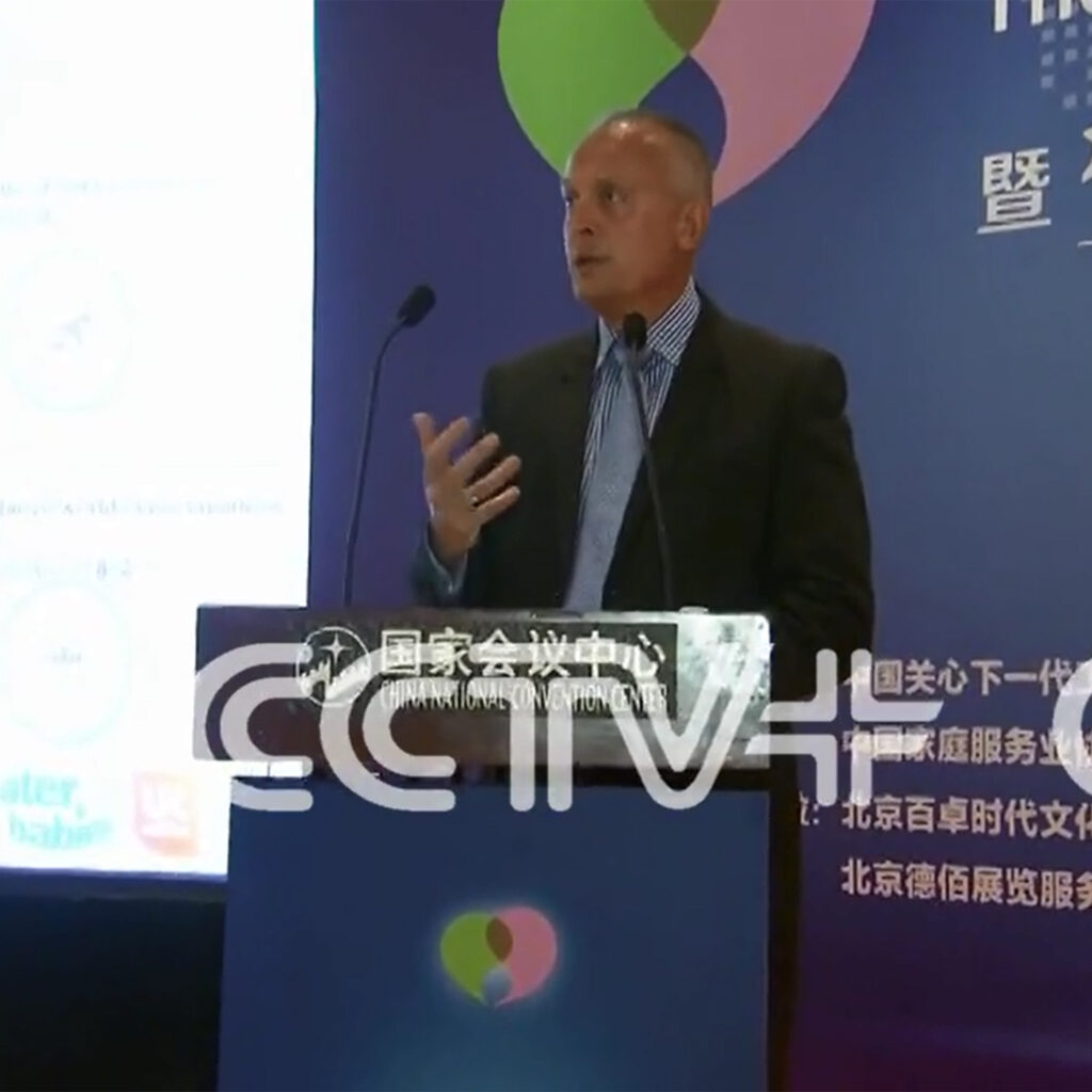 steve franks presenting on cctv in china
