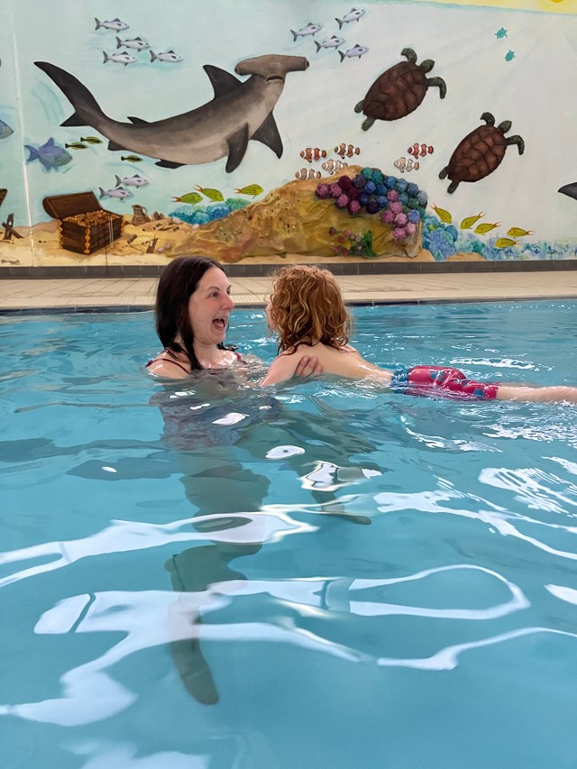 helen and rowan at water babies lessons