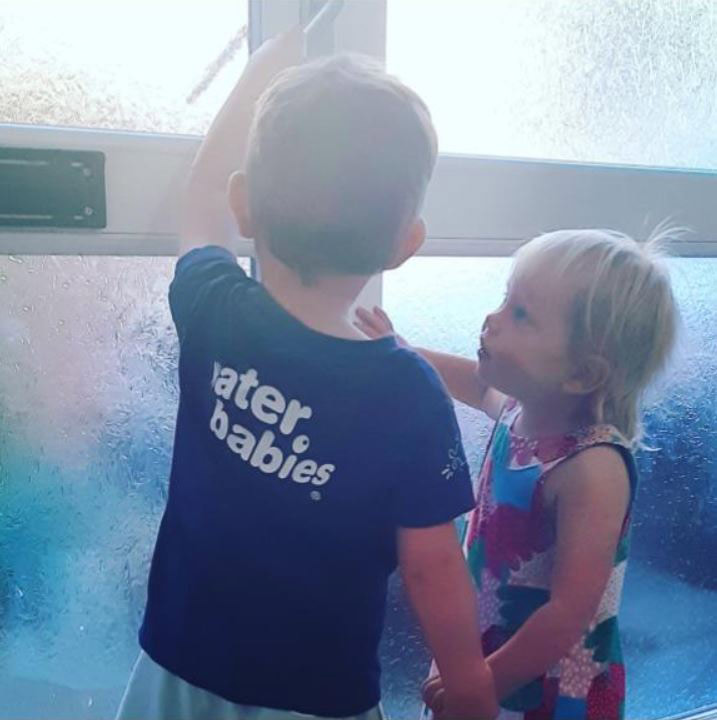 sarah arkles children at a water babies lesson